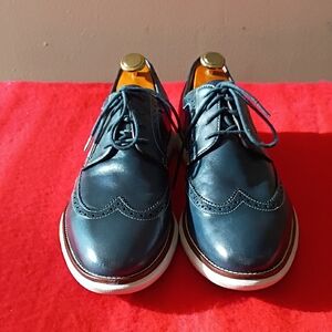Elegant Navy Leather Oxfords